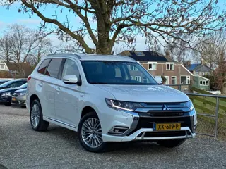 Mitsubishi Outlander 2.4 PHEV 4WD Intense | Leder + Navi + Clima + Cruise nu €12.975,-!!
