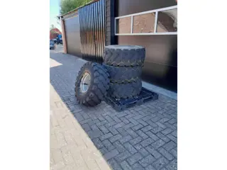 Banden set wielen 23.5/70R16 23.5/70-16