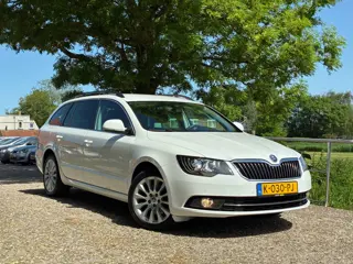 Skoda Superb Combi 1.4 TSI Active | Memory + Stoel verw. + Cruise + Clima nu € 8.975,-!!!