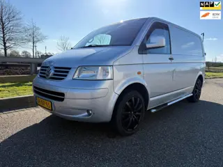 Volkswagen Transporter 2.5 TDI 300 Budgetline * NAP * APK * AUTOMAAT *