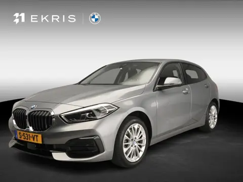 BMW 1 Serie 5-deurs 118i | LED | Navigatie | Sportstoelen | Stoelverwarming | DAB | Alu 17 inch