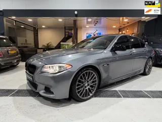 BMW 5-serie 535i M-Sport|High Executive|Schuifdak|Memory|Trekhaak|Leder|Downpipe|Akrapovic|NAP