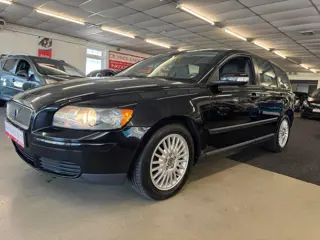 Volvo V50 1.6. Zeer goed onderhouden, rekeningen netjes aanwezig!