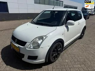 Suzuki Swift 1.3 Comfort / APK / NAP / AIRCO / SCHERM / ALM VELGEN / INRUILAUTO / MEENEEM PRIJS!!!