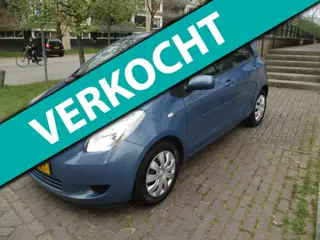 Toyota Yaris 1.3 VVTi Sol MMT//AUTOMAAT//BOEKJES ERBIJ//