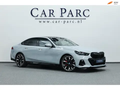 BMW 5-serie 550e xDrive 489+PK M-Sport LASERLIGHT/BOWERS & WILKINS/PANO/LEDER/HUD/20" LMV/360 CAM/AC
