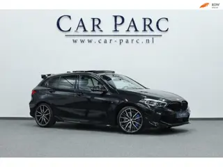 BMW 1-serie M135i xDrive 306+PK M-PERFORMANCE/LED/VIRTUAL/SFEER/PANO/LEER+S.VERWARMING/CAM/LMV/ACC/E