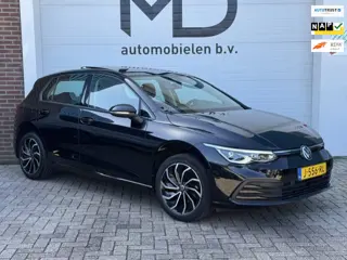 Volkswagen Golf 1.5 TSI Life -Panoramadak-LED-Sfeer-Trekhaak