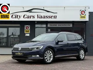 Volkswagen Passat Variant 2.0 TSI Highline 221 pk pano leder standkachel acc camera trekhaak keyless