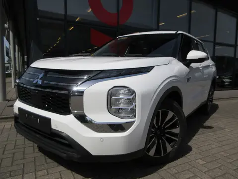 Mitsubishi Outlander 2.4 PHEV Pure | 4WD | AUTOMAAT | 306 PK | NIEUWE AUTO !!