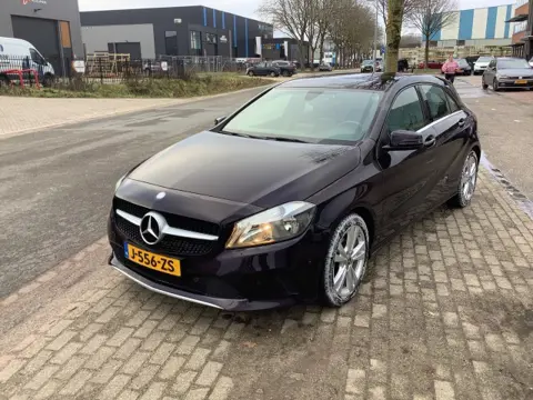 MERCEDES-BENZ A-KLASSE 180 D AMBITION