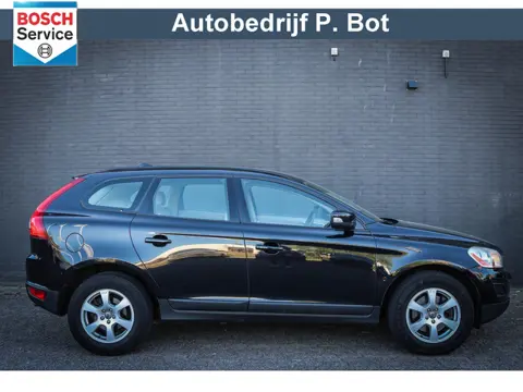 Volvo XC60 2.0T Kinetic Net binnen - Nu al te bezichtigen