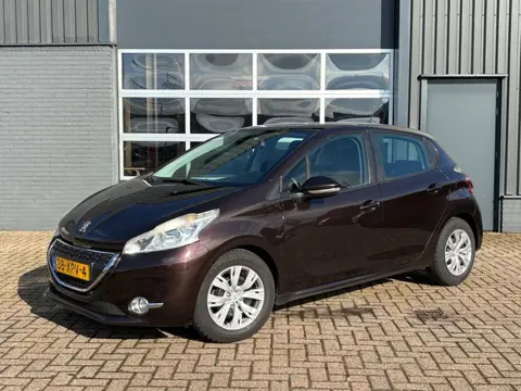 Peugeot 208 1.4 VTi Envy Climate control Parkeersensoren