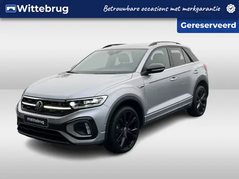 Volkswagen T-Roc 1.5 TSI 150pk DSG R-Line / Black style / Virtual cockpit / Afneembare trekhaak / IQ