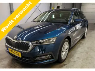 Škoda Octavia Combi 1.0 e-TSI DSG Business Edition Plus Navigatie Trekhaak Carplay Keyless Stoelverw