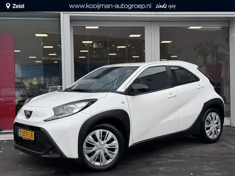 Toyota Aygo X 1.0 VVT-i MT Play | Camera | Airco | Multifunctioneel Stuurwiel | Apple Carplay | Andr