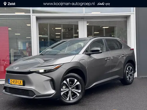 Toyota bZ4X Active 71 kWh 17% BIJTELLING | Navigatie | Parkeercamera | Climate Control | Adaptieve c
