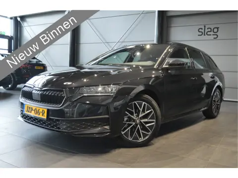 Škoda Octavia Combi 2.0 TDI Sportline navi camera led trekhaak 150 pk !!