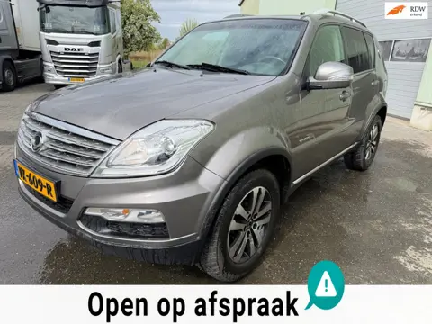 SsangYong Rexton RX 200 e-XDI Quartz Grijs kenteken 4 WD