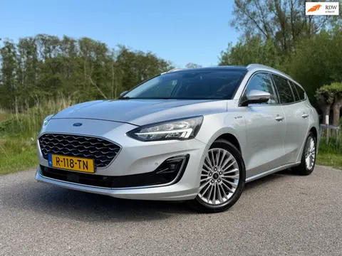 Ford Focus Wagon 1.0 EcoBoost Vignale Automaat / Panoramadak / Leder / Camera / Navi / Stuur-/Stoelv