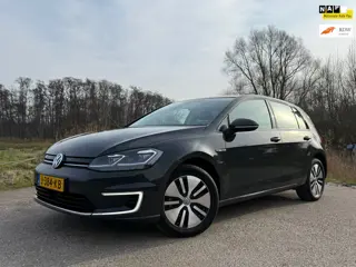 Volkswagen E-Golf E-DITION Automaat /89%SOH/ Apple CarPlay/Android Auto / Clima / Navi / 16" Velgen 