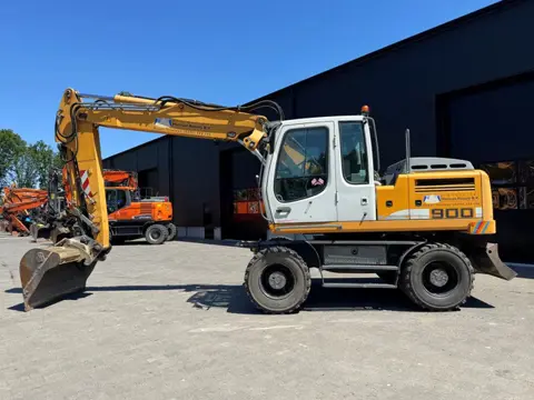 Liebherr A900 2009 FIRST OWNER ! (bj 2009)