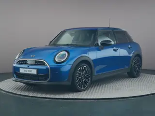 MINI 5-deurs 1.5 Cooper C Favoured Pakket L | 360 graden camera | Stoelverwarming | Sportstoelen | Y