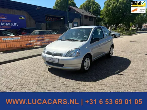 Toyota Yaris 1.0-16V VVT-i Sol NIEUWE APK!