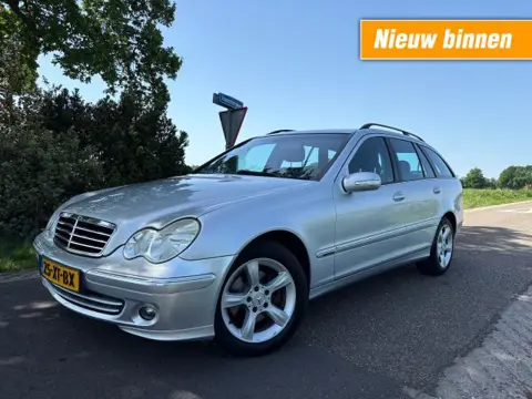 MERCEDES-BENZ C-KLASSE 180 K. AVANTGARDE / AUTOMAAT / ZEER NETTE 