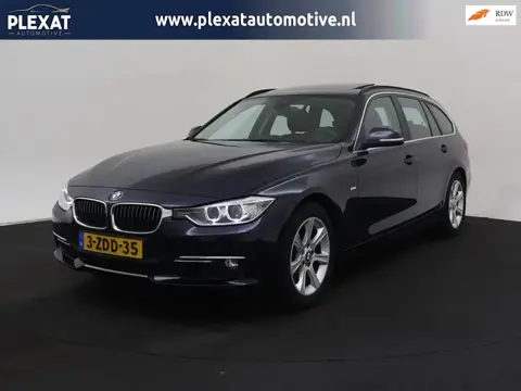 BMW 3-serie Touring 328i High Executive Aut. | Panorama | Orig. NL | Historie | Lederen Interieur | 