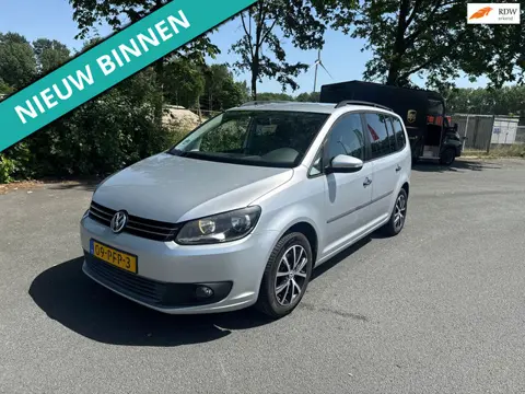 Volkswagen Touran 1.2 TSI Trendline BlueMotion NETTE AUTO RIJDT EN SCHAKELT GOED
