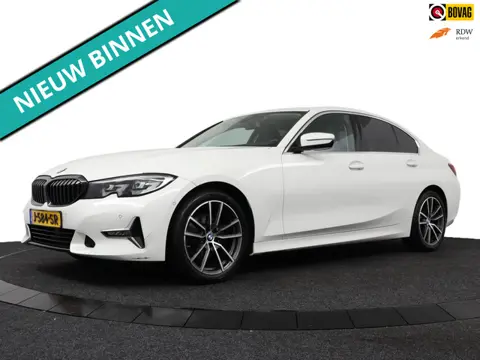 BMW 3-serie 320i High Executive Camera/Leder/Automaat/Stoelverw.