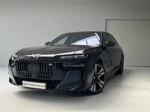 BMW 7 Serie M760e xDrive | Trekhaak | Kristal | Glow | Sky Lounge | Bowers & Wilkins | Gran Lusso In