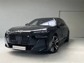 BMW 7 Serie M760e xDrive | Trekhaak | Kristal | Glow | Sky Lounge | Bowers & Wilkins | Gran Lusso In