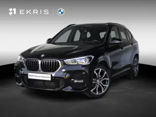 BMW X1 sDrive18i | M Sportpakket | Achteruitrijcamera | Panoramadak | Stoelverwarming | Head-Up Disp