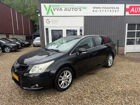 Toyota Avensis Wagon 1.8 AUTOMAAT! Clima, cruise control, navi, camera, heel netjes!