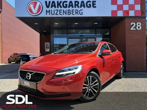 Volvo V40 1.5 T2 Polar+ // MEMORY SEAT // DODEHOEKDETECTIE // LEDER // FULL LED // NAVI // CAMERA //
