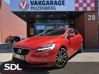 Volvo V40 1.5 T2 Polar+ // MEMORY SEAT // DODEHOEKDETECTIE // LEDER // FULL LED // NAVI // CAMERA //