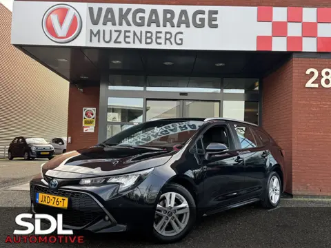 Toyota Corolla Touring Sports 1.8 Hybrid Dynamic // FULL LED // NAVI // CAMERA // KEYLESS // ADAPTIV
