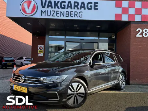 Volkswagen Passat Variant 1.4 TSI PHEV GTE Business // DEALER ONDERHOUDEN //VOL LEDER ERGO COMFORT /