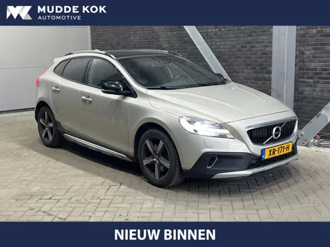 Volvo V40 Cross Country 1.5 T3 Polar+ Luxury | ACC | Panoramadak | Standkachel | Trekhaak | Harman/K