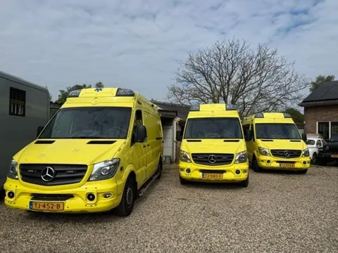 MERCEDES-BENZ SPRINTER 319 CDi Ambulance Ziekenauto