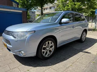 Mitsubishi Outlander 2.0 PHEV Instyle Plug-In Hybrid Leder Panorama
