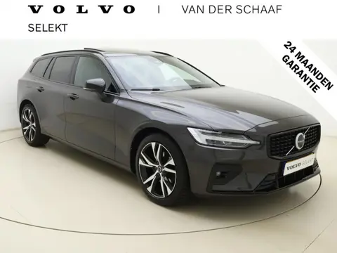 Volvo V60 B4 211pk Plus Dark / Sportstoelen / Panorama dak / Harman en Kardonn audio / Lightning pak