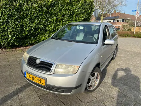 Skoda Fabia Combi MET AIRCO & JAAR APK!