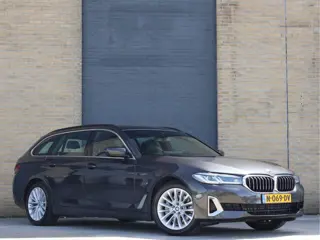 BMW 5 Serie Touring 530e xDrive Luxury Line Comfortstoelen | Laser Light | Org. NL | Memory | Cam