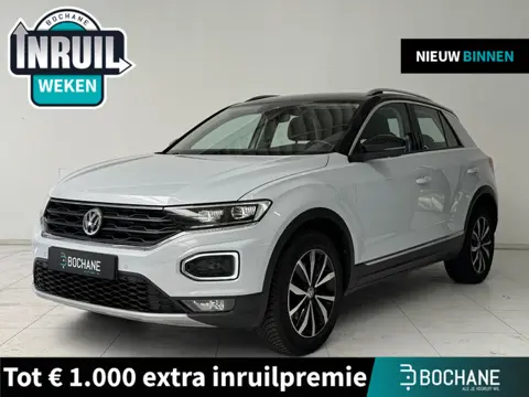 Volkswagen T-Roc 1.0 TSI Style | Stoelverwarming | Parkeersensoren V+A | Climate Control | DAB+ |