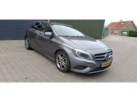 Mercedes-Benz A-klasse 180 Edition Navigatie 4U3
