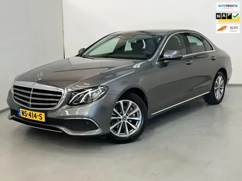 Mercedes-Benz E-klasse 200 / NL-auto / Headup / 360 Camera / Widescreen