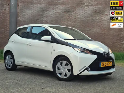 Toyota Aygo 1.0 VVT-i x-play, Airco, Elektr. ramen voor, A.rijcamera, Ned. Auto